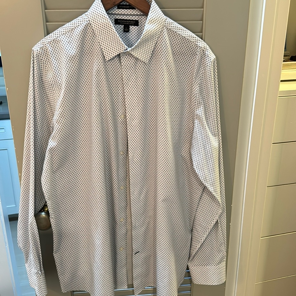 Men’s buttoned down shirt